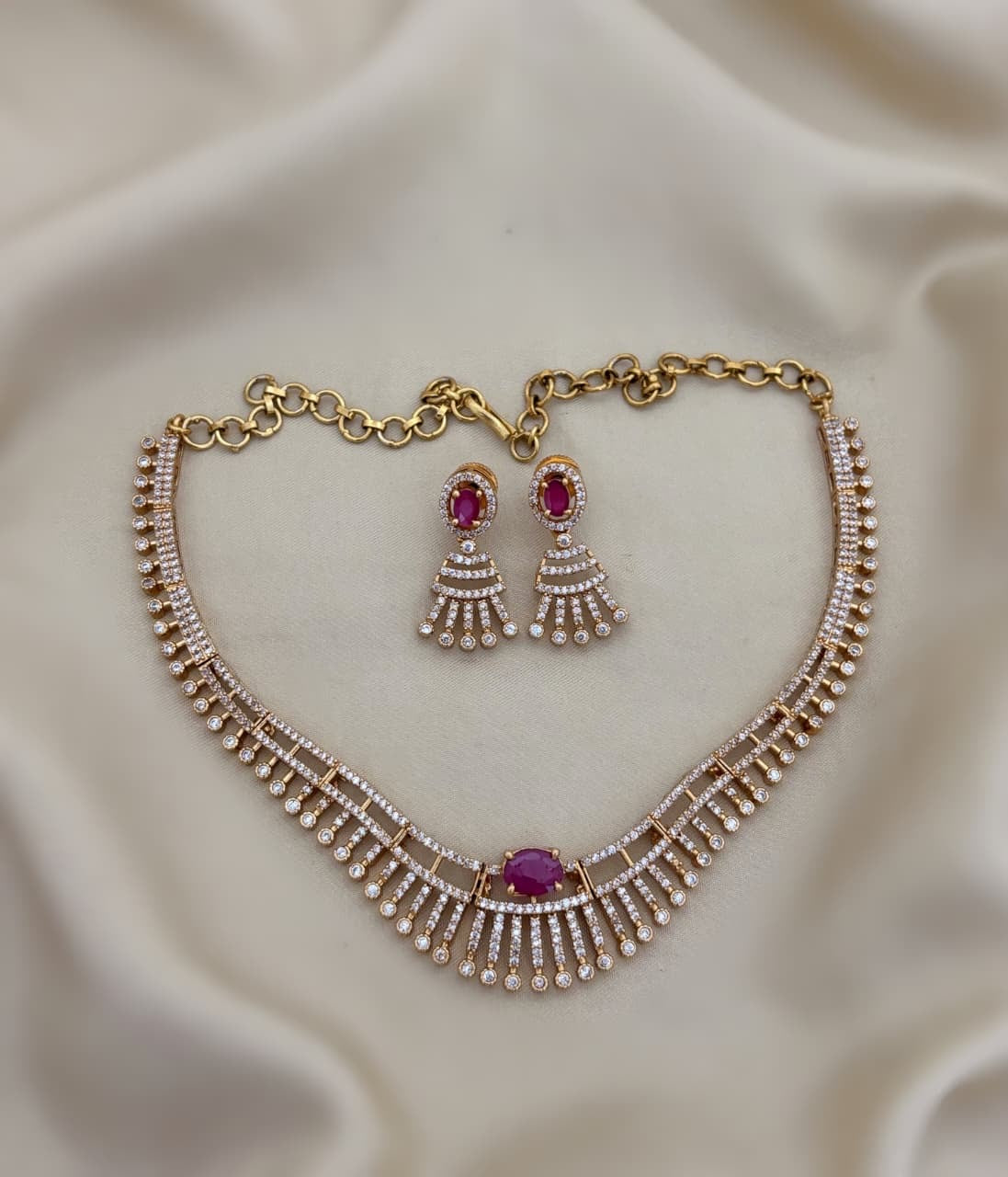 Trending design necklace