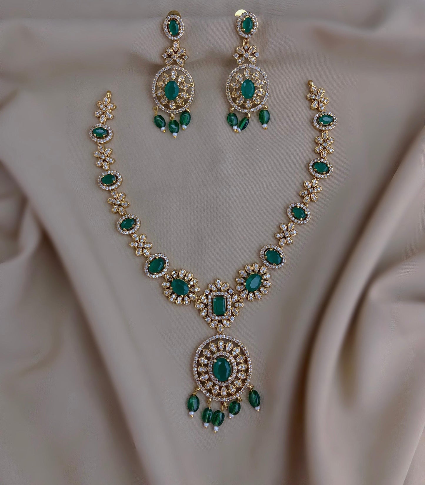 Round design necklace (DR-44)