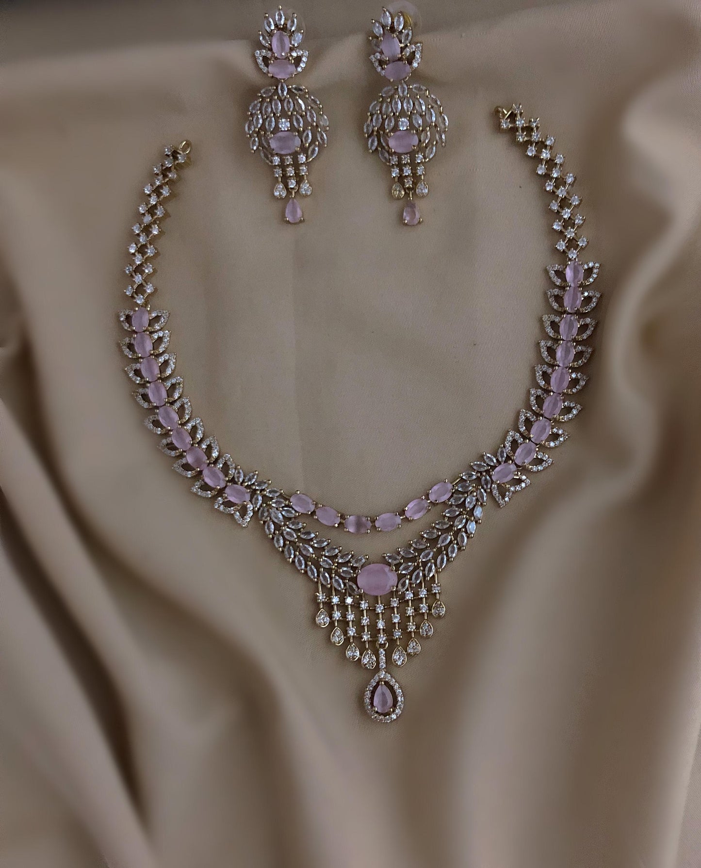 Small 2 layer elegant necklace