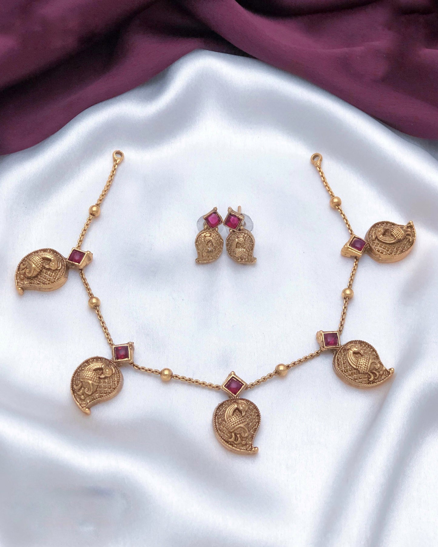 Mango simple necklace