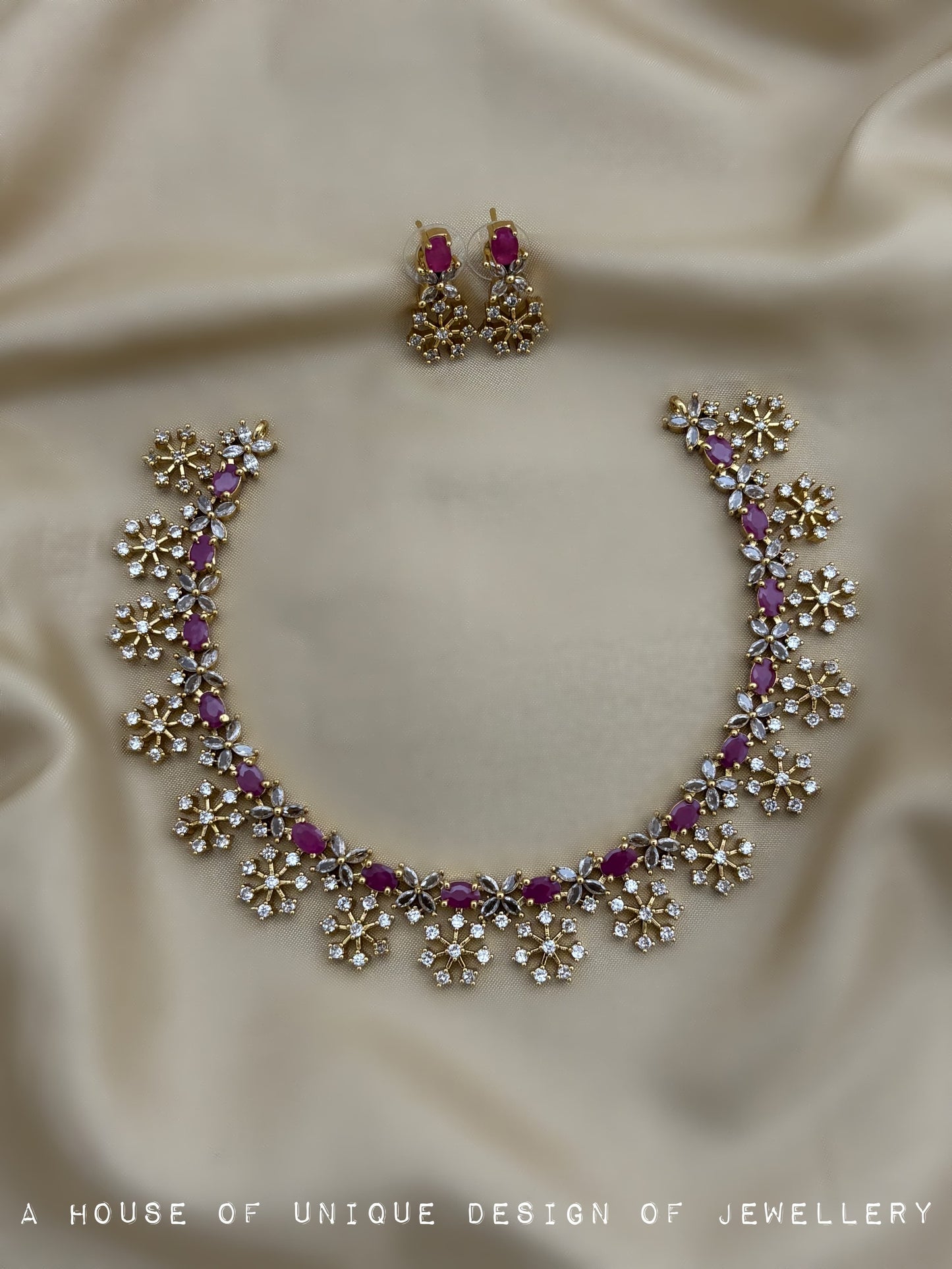 Petal necklace
