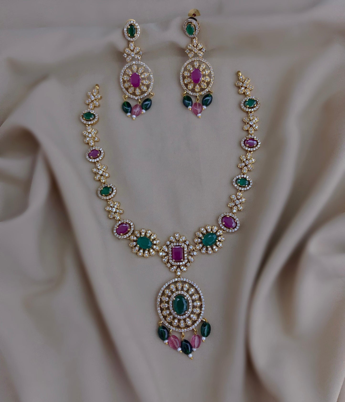 Round design necklace (DR-44)
