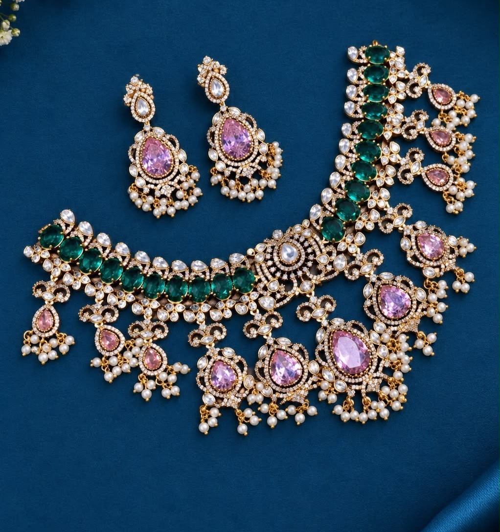 Grand necklace green and pink stone