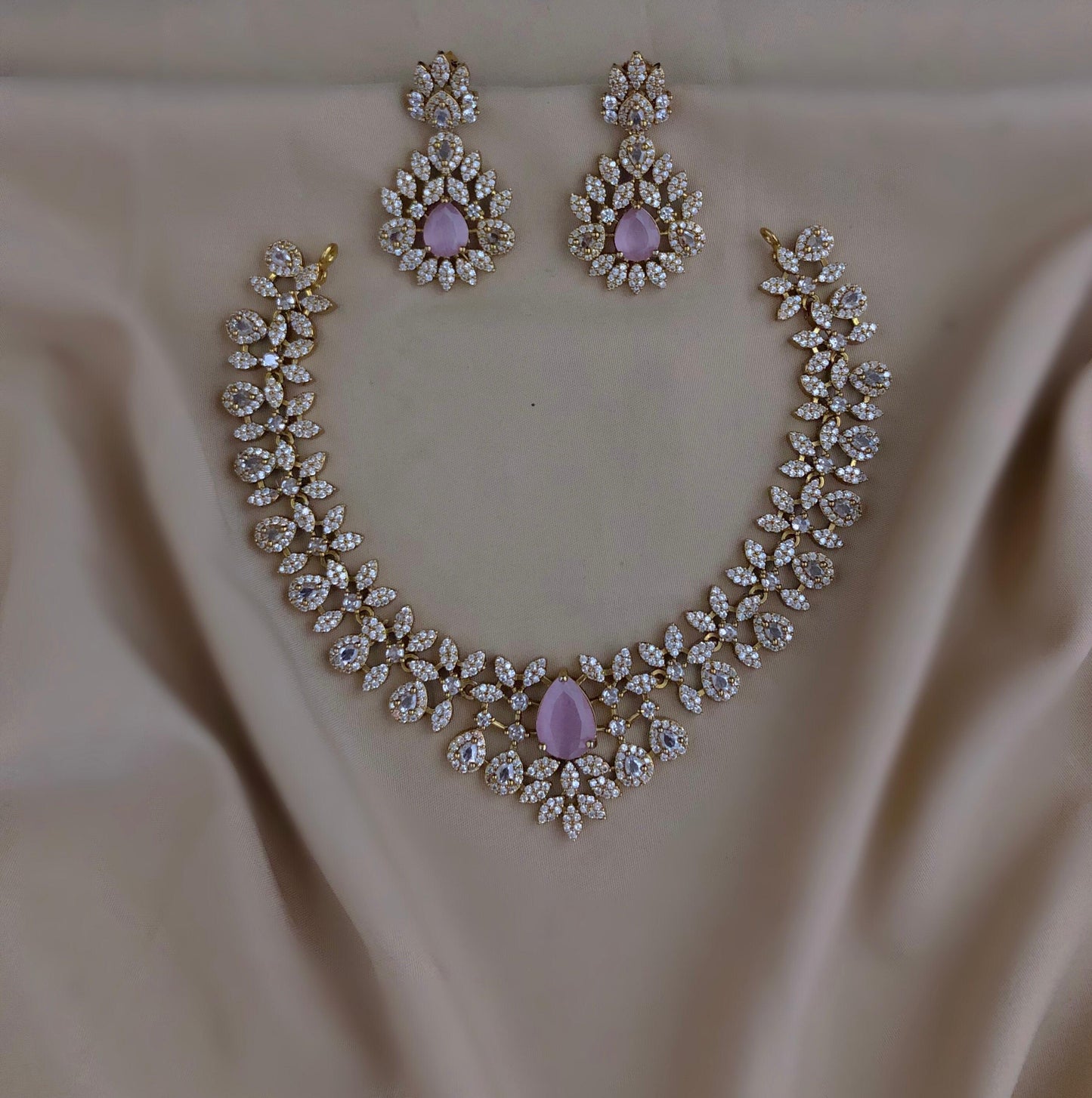 Trending necklace (DR-66)