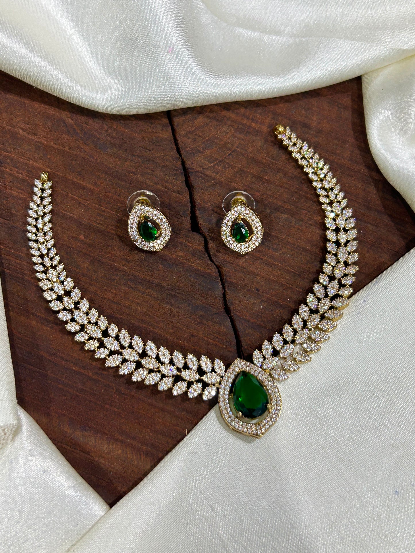White stone necklace