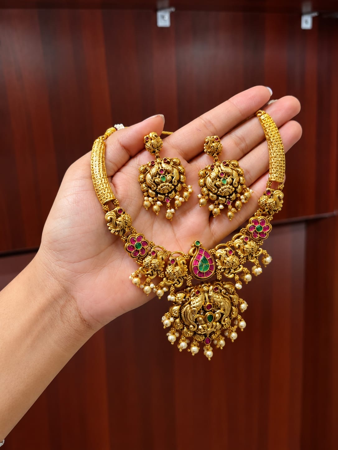 Premium necklace