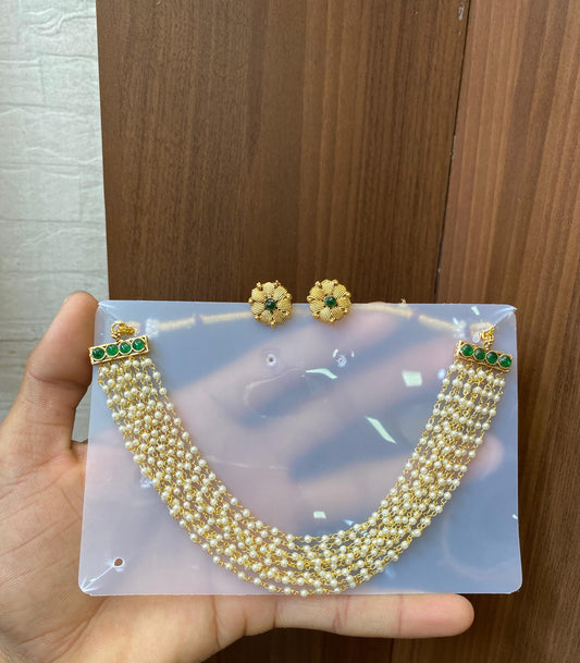 Pearl necklace