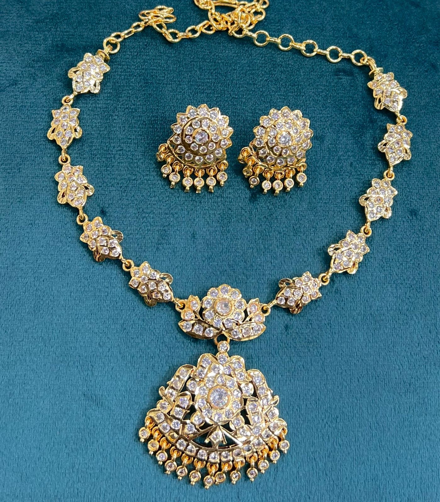 Flower micro plated necklace