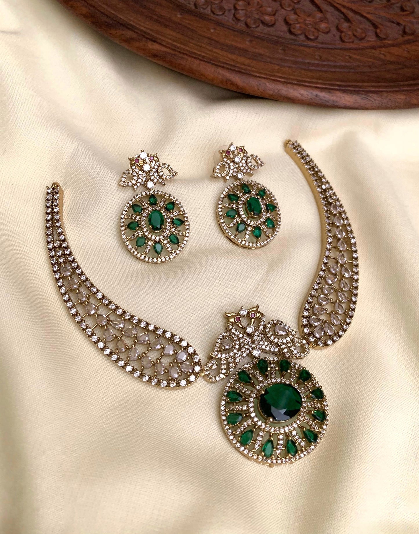 Peacock design necklace (DR-28)