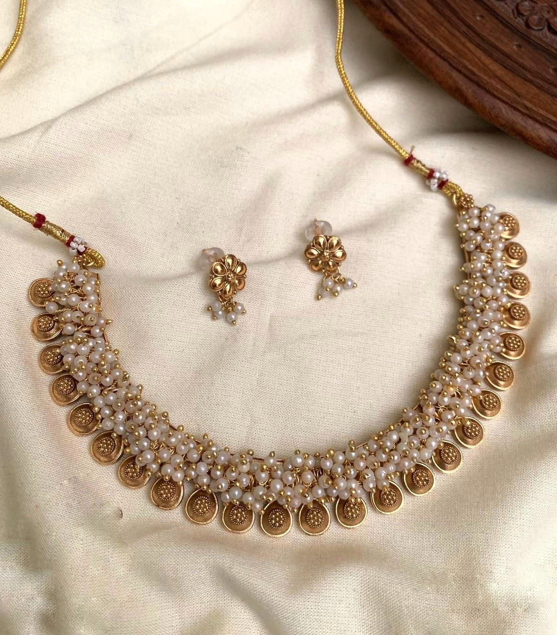 Pearl and gold necklace(N40)