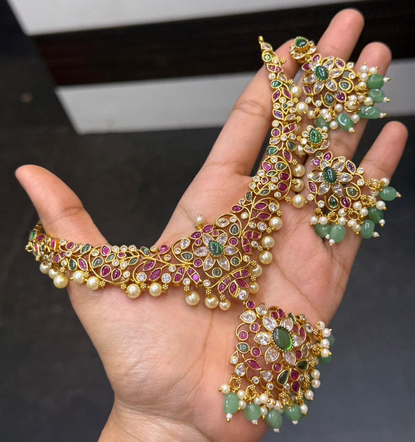 Kemp stone necklace