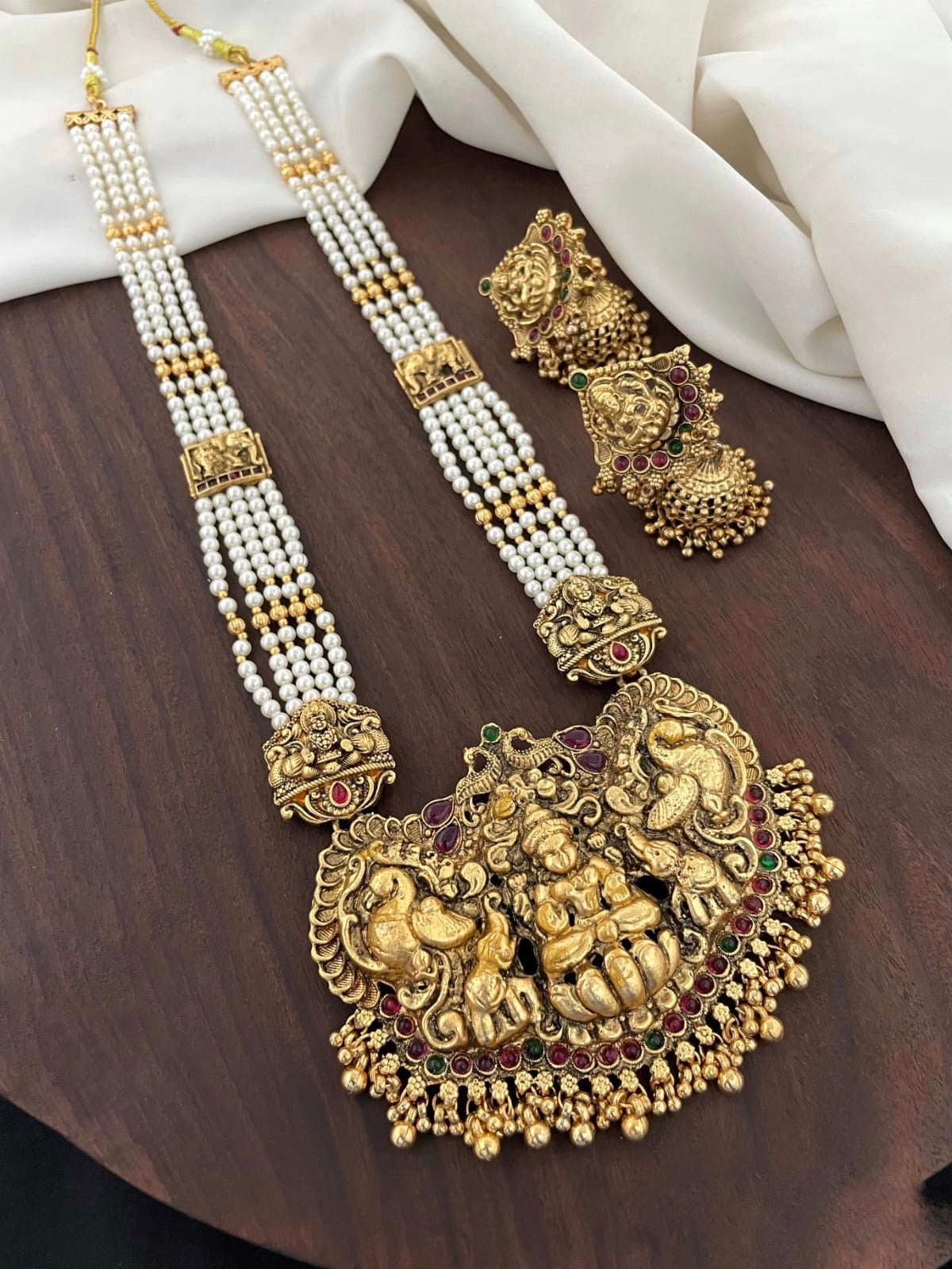 Long Lakshmi haram am ft(H-24)