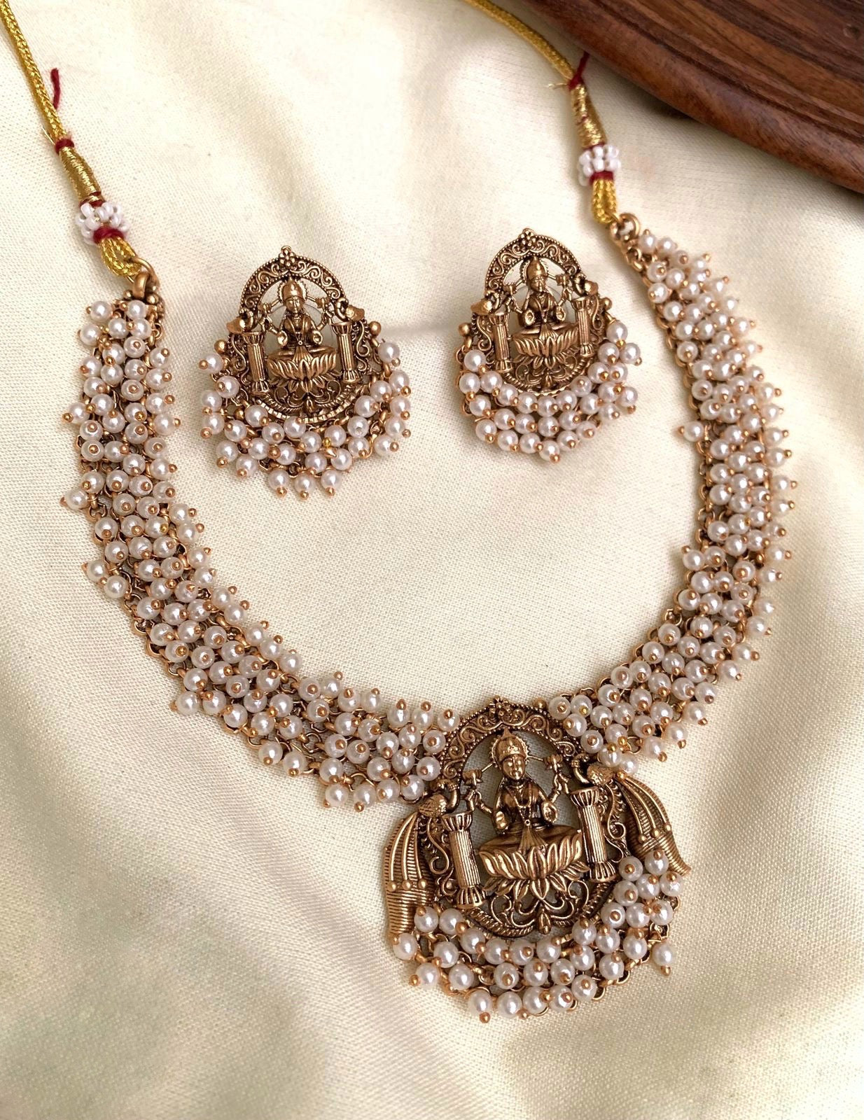 Lakshmi design beads necklace(N-43)