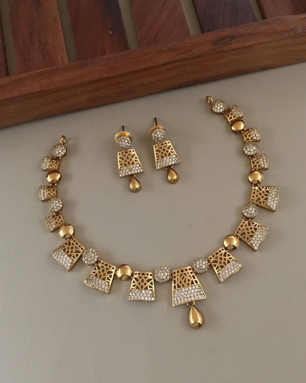 Rectangle necklace
