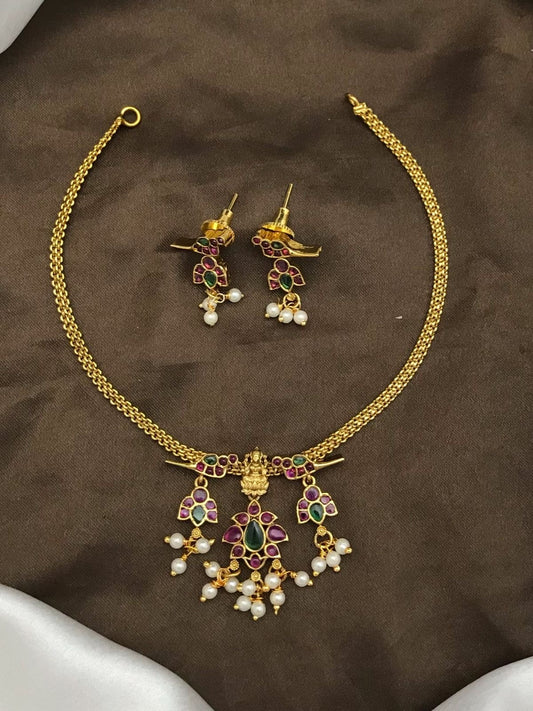 Single. Pendent necklace