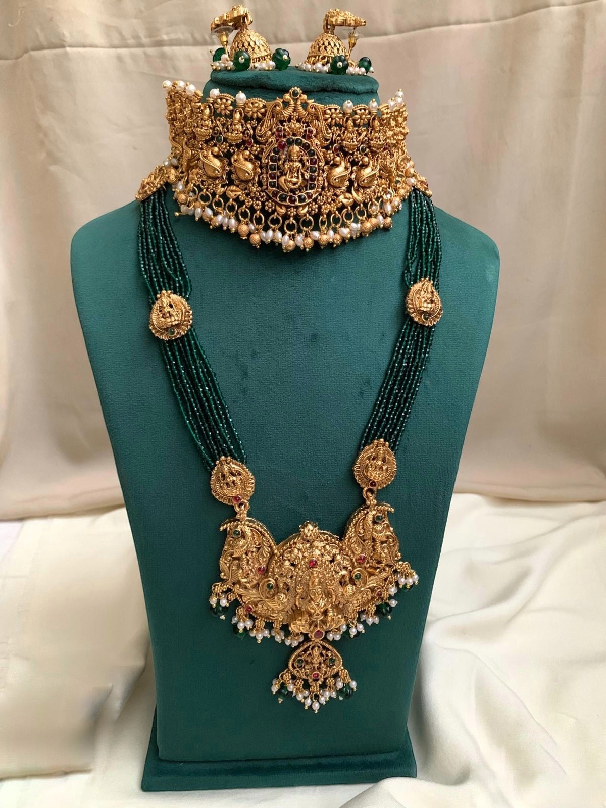 Combo set with chocker