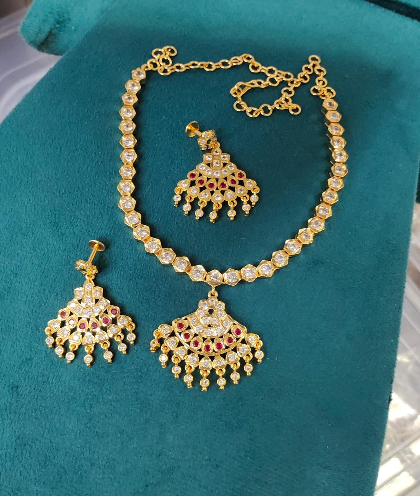Micro planted necklace