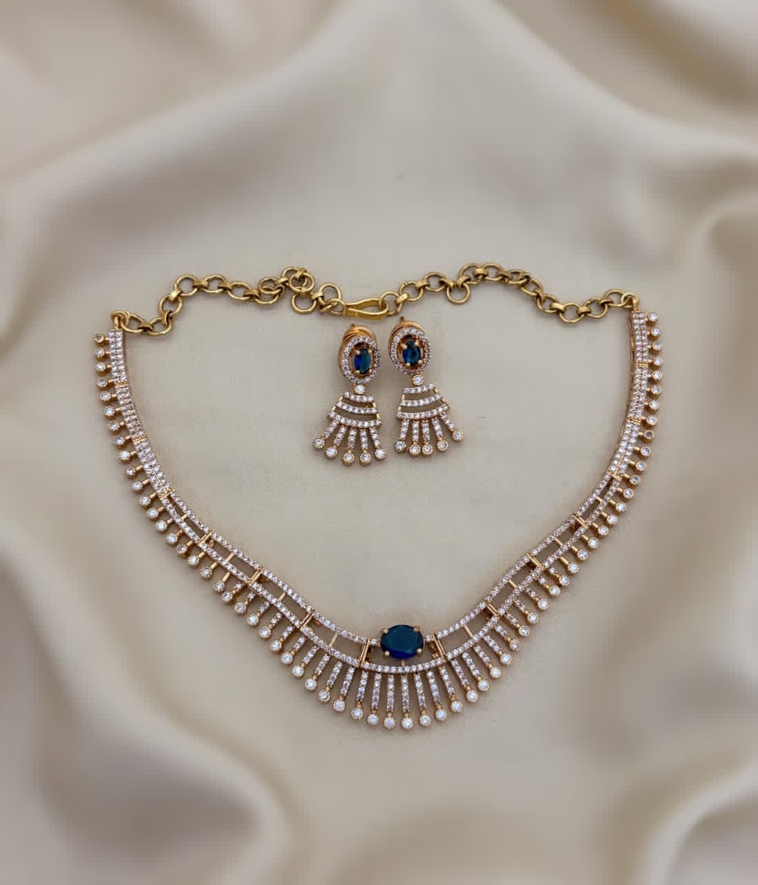 Trending design necklace