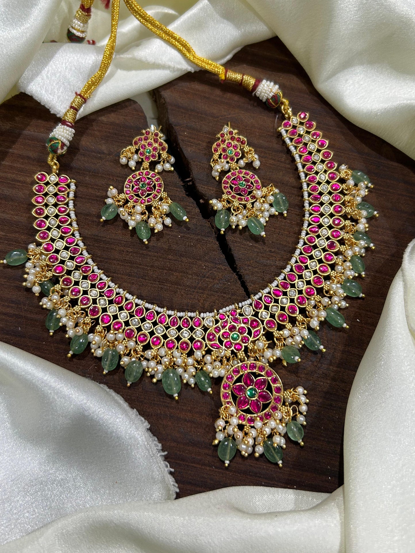 Jadau necklace