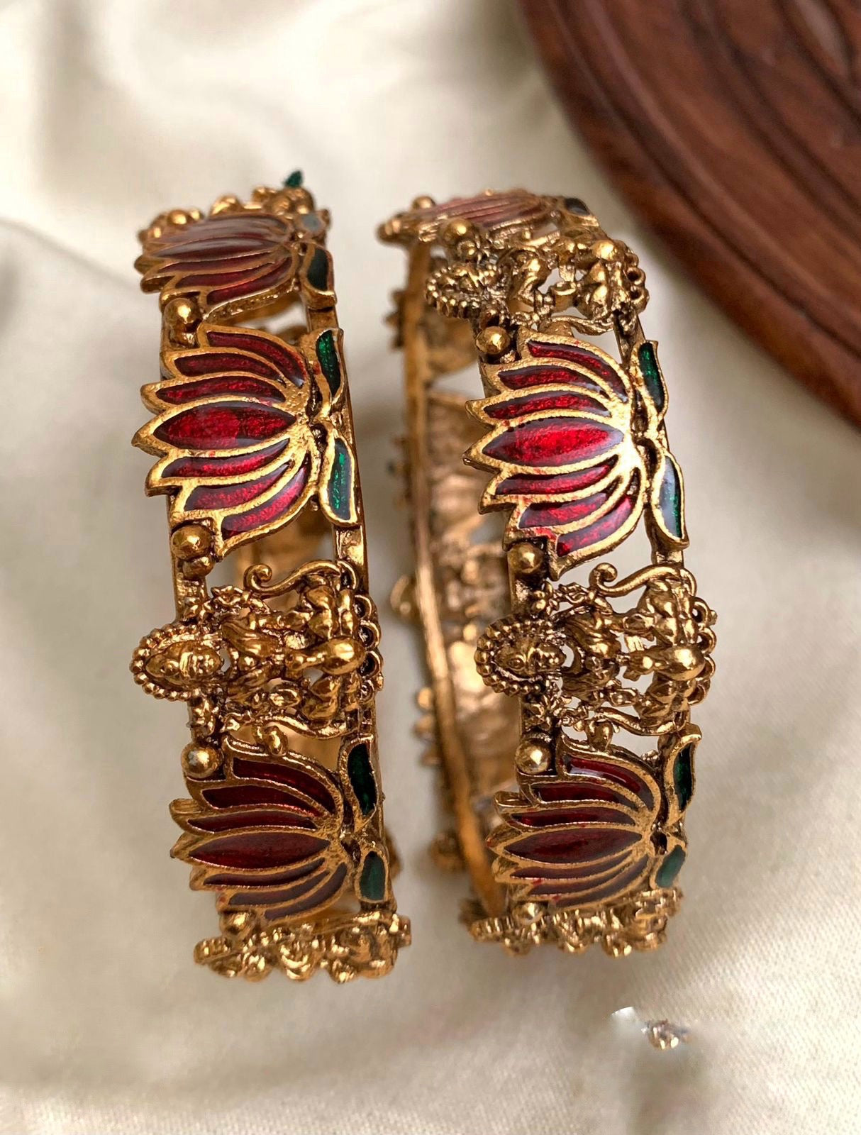 Lotus with Lakshmi bangles (BA-5)