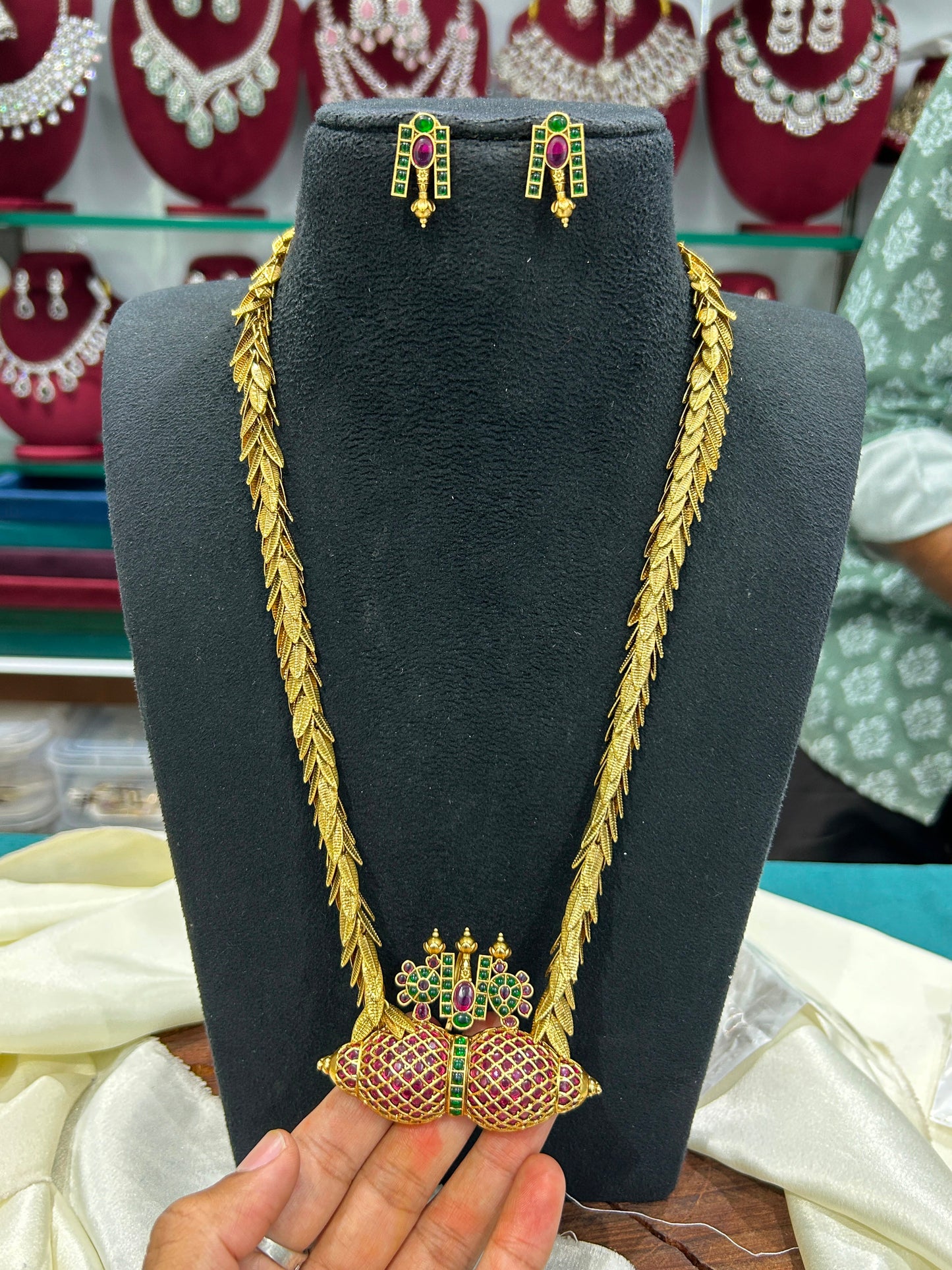Premium necklace