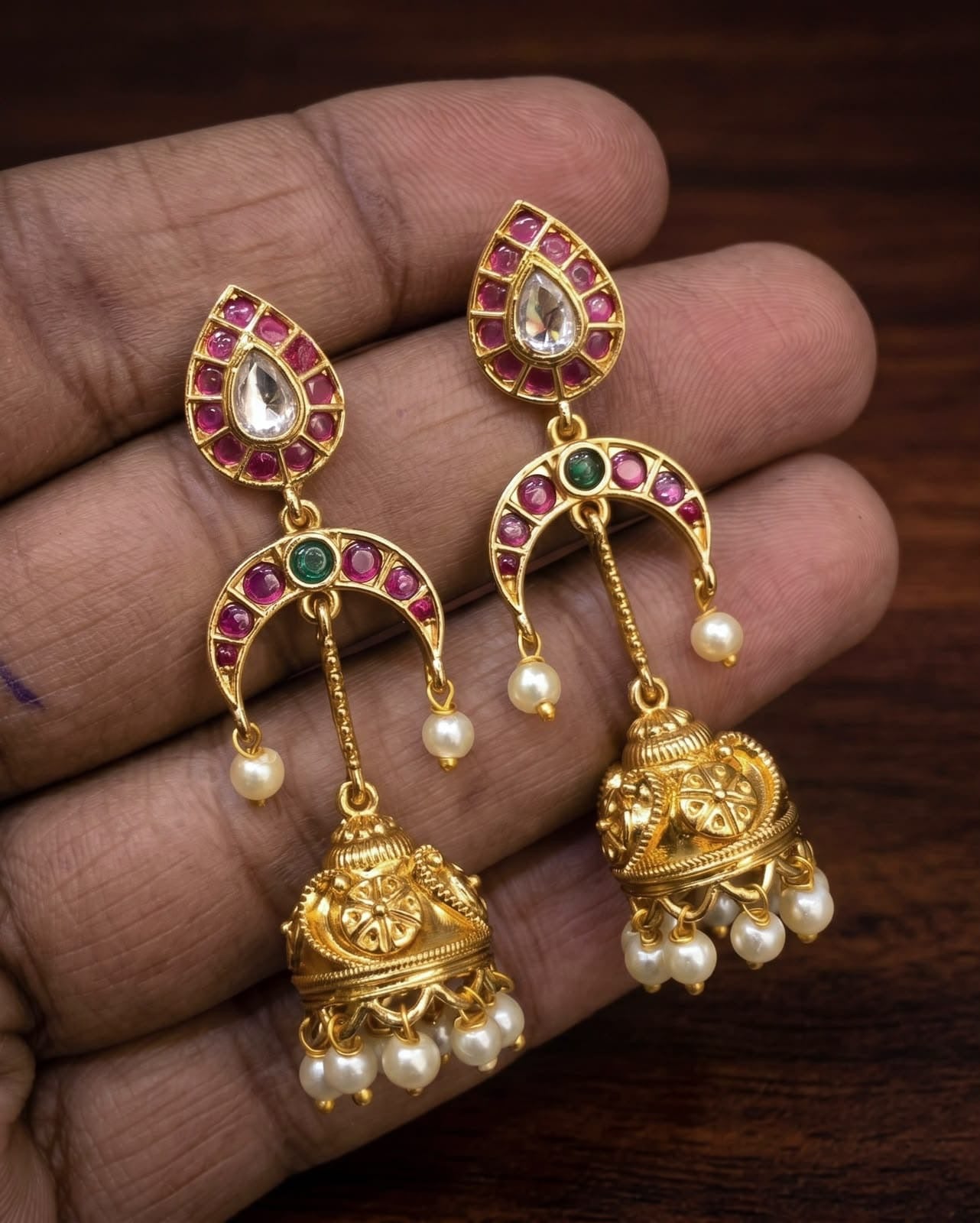 Half moon jumka