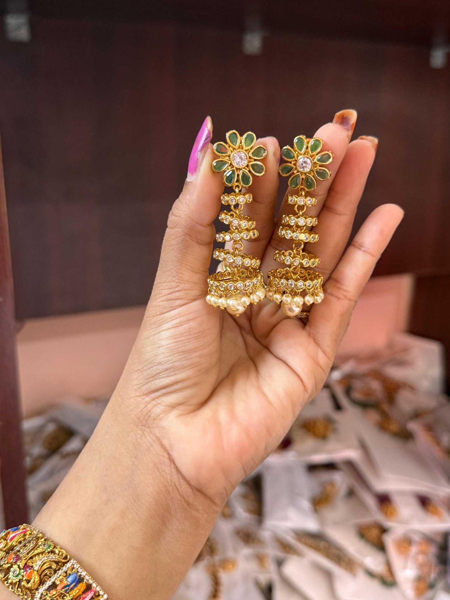 Trending jumka