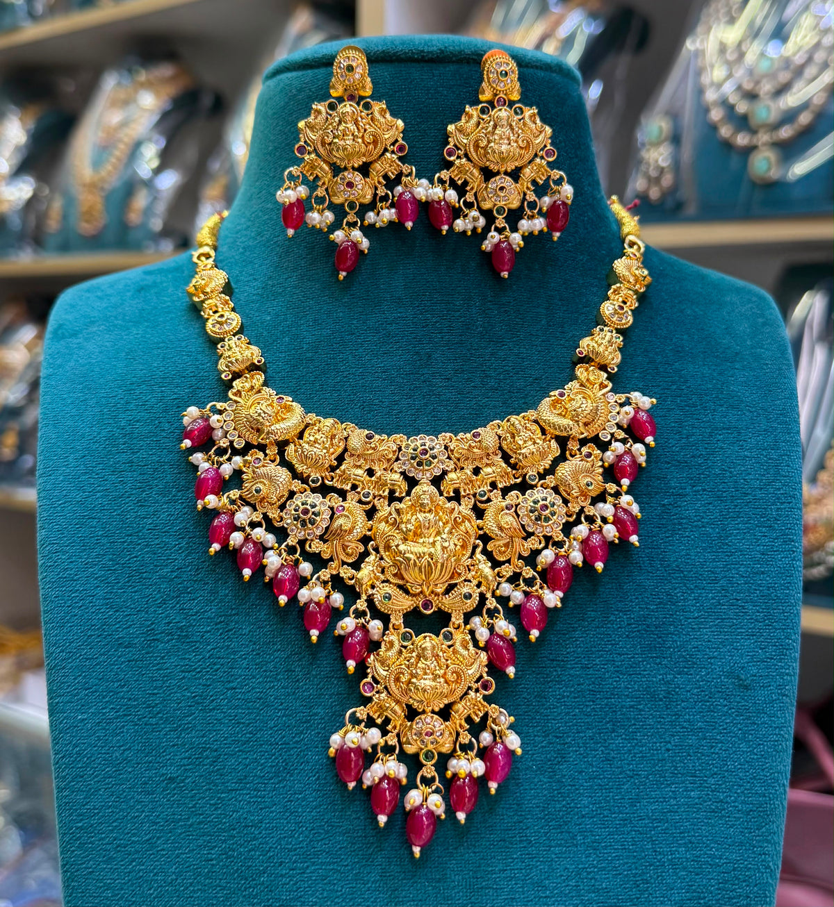 Premium necklace