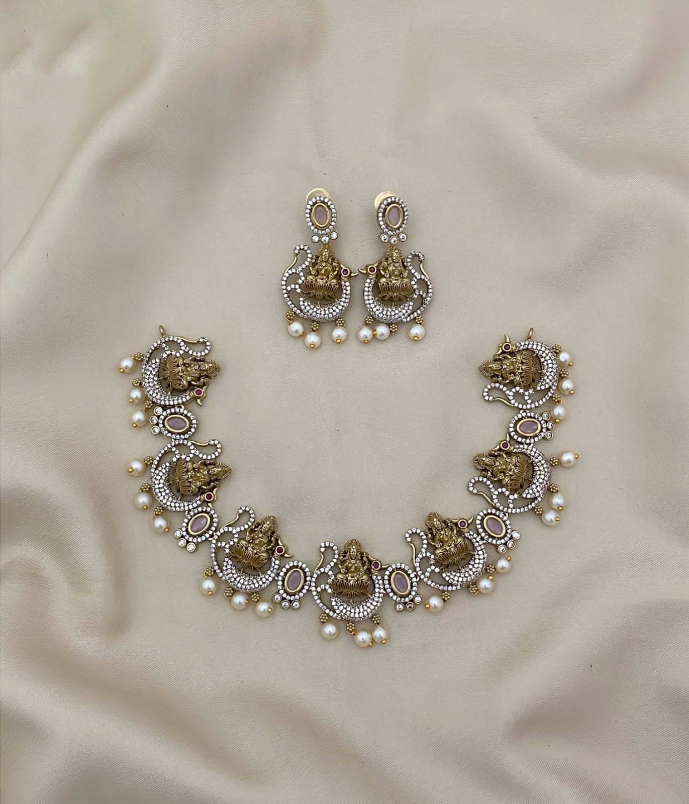Lakshmi design with stones (DR-47)