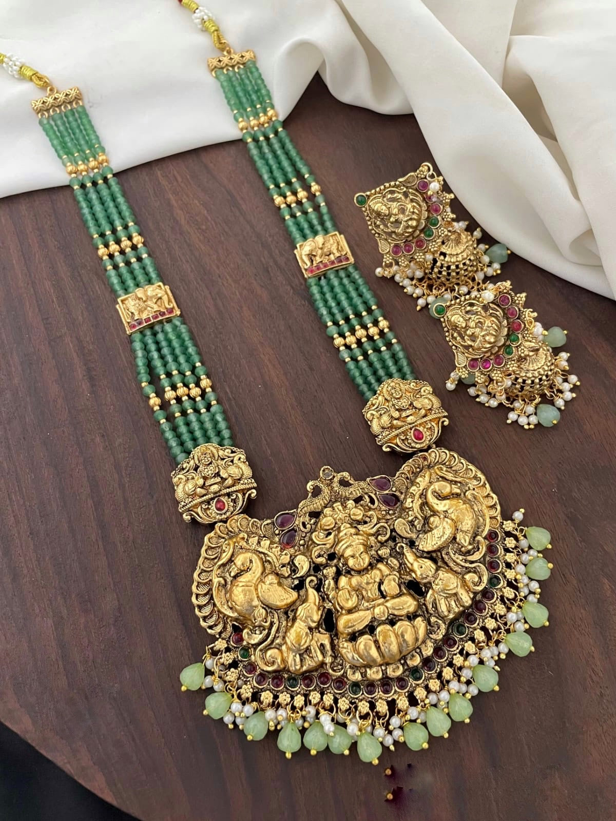Long Lakshmi haram am ft(H-24)