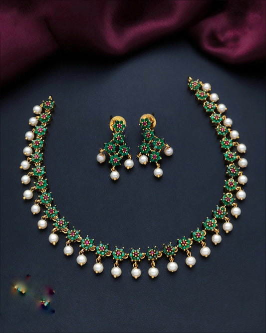 Small flower necklace