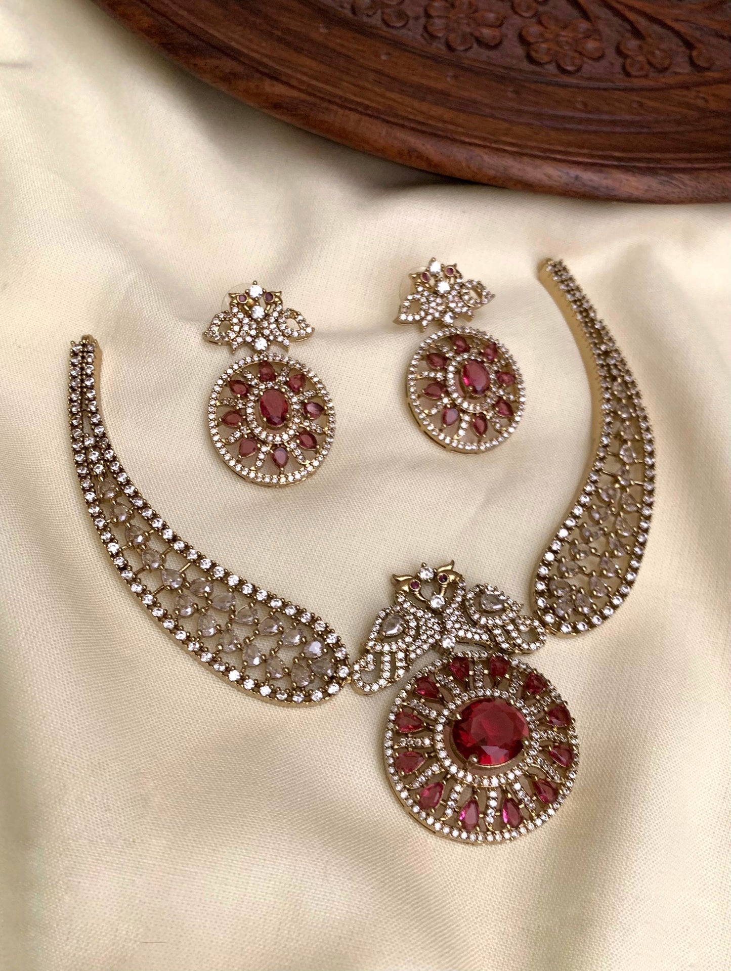 Peacock design necklace (DR-28)
