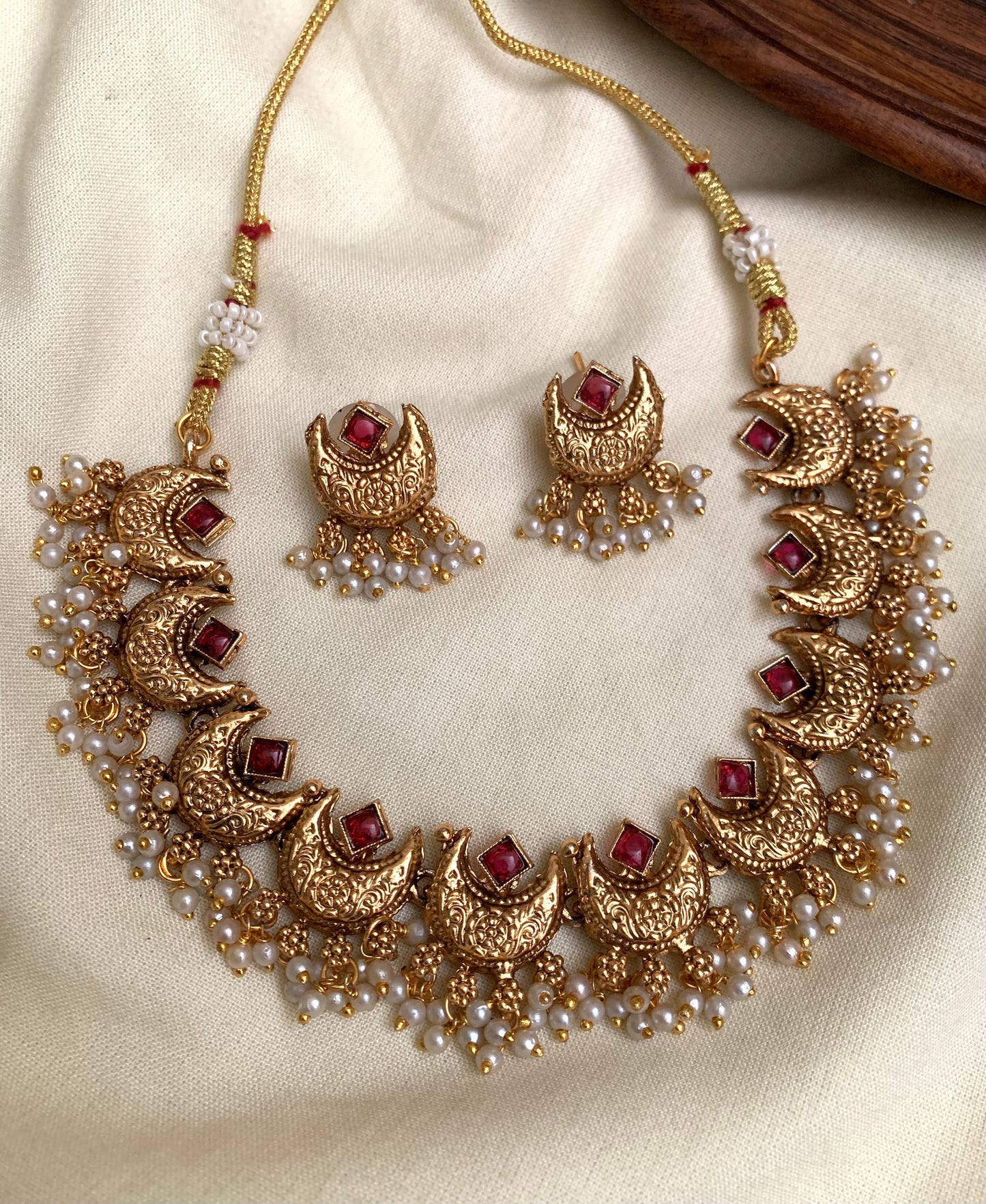 Half moon design with pearl drops(N-17)