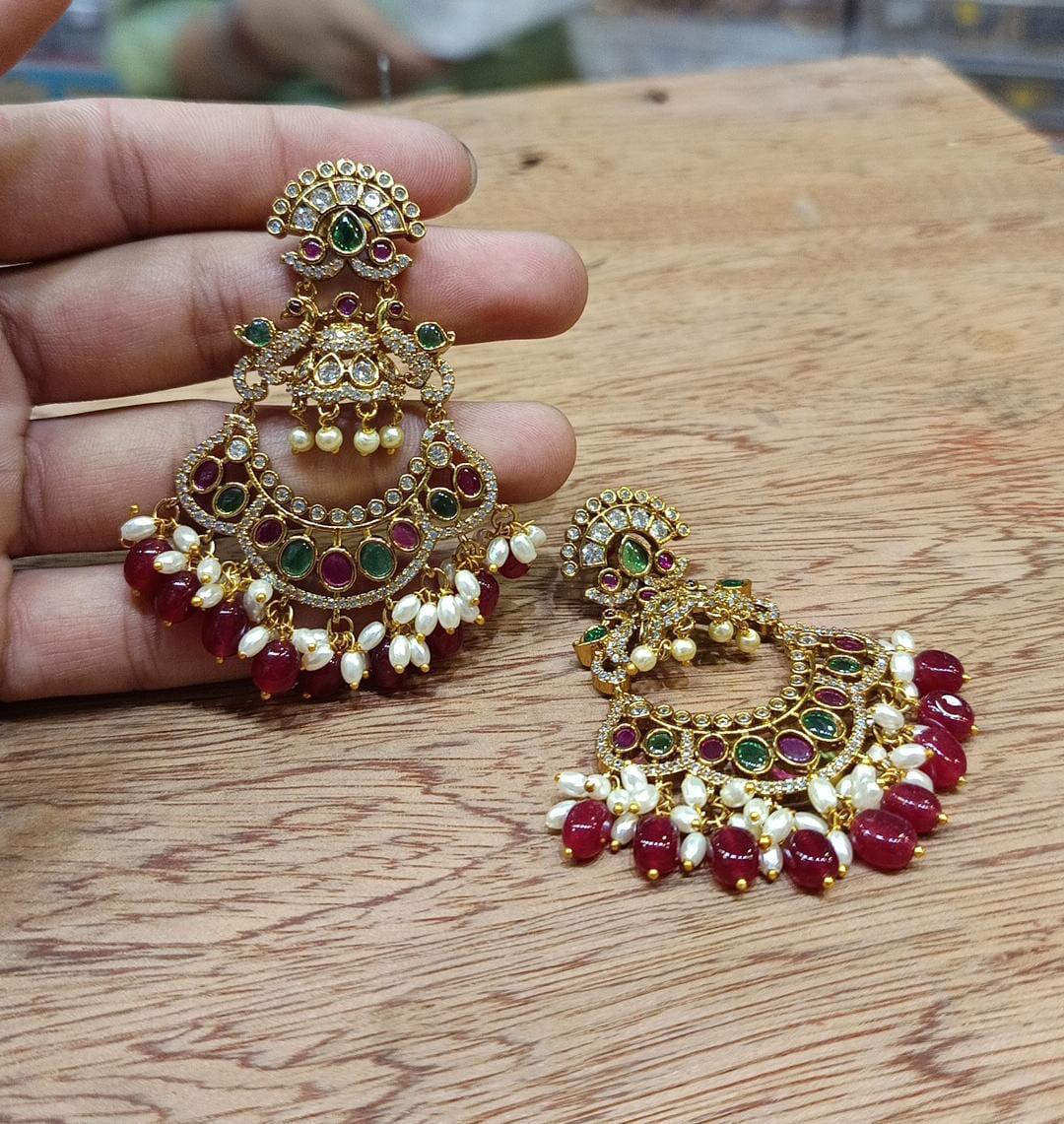 Small jumka with earings