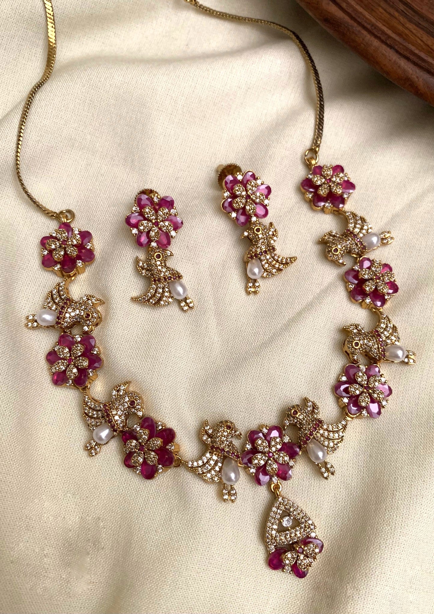 Parrot design necklace (DR-35)