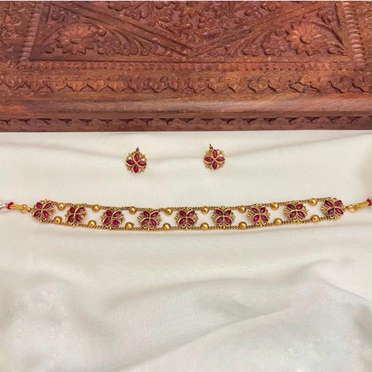 Flower choker
