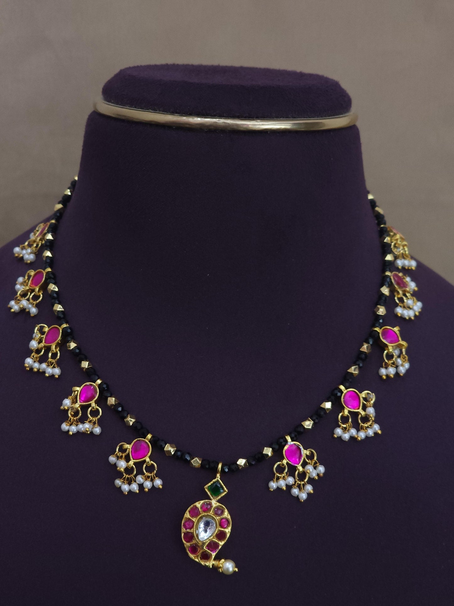 Black beads mango design chain