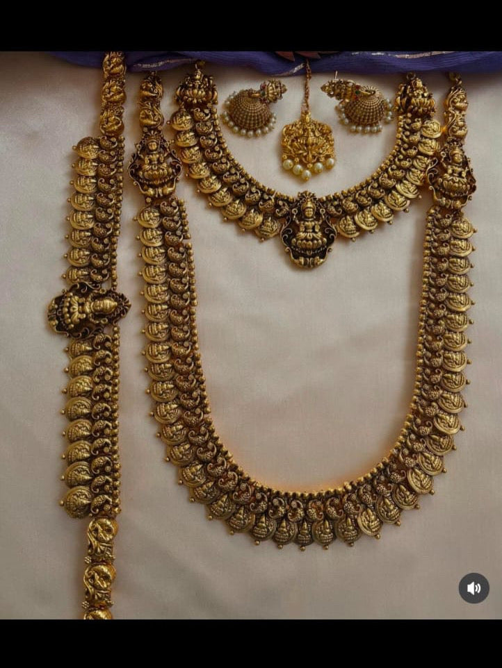 Complete coin design bridal set
