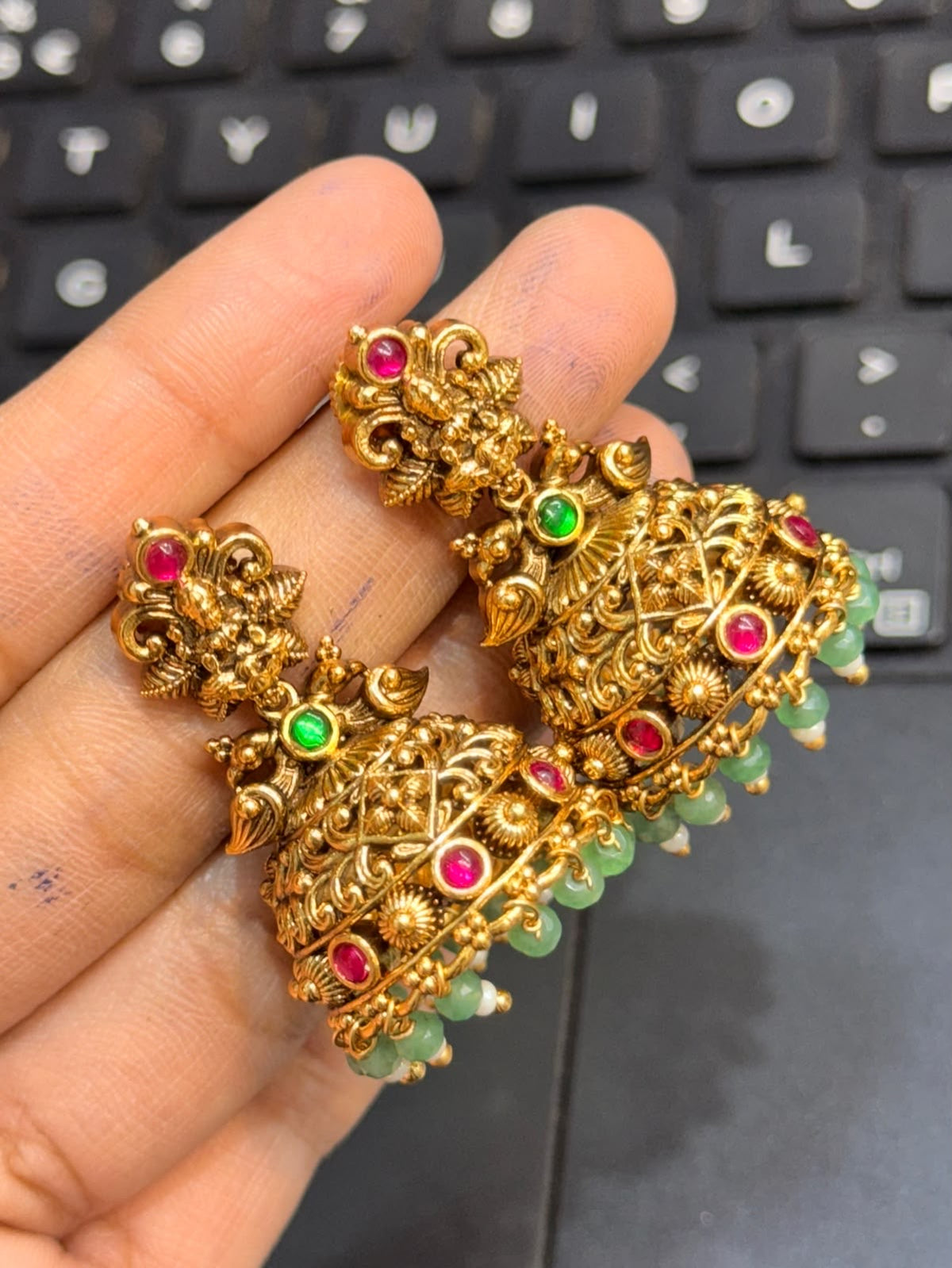Premium jumka