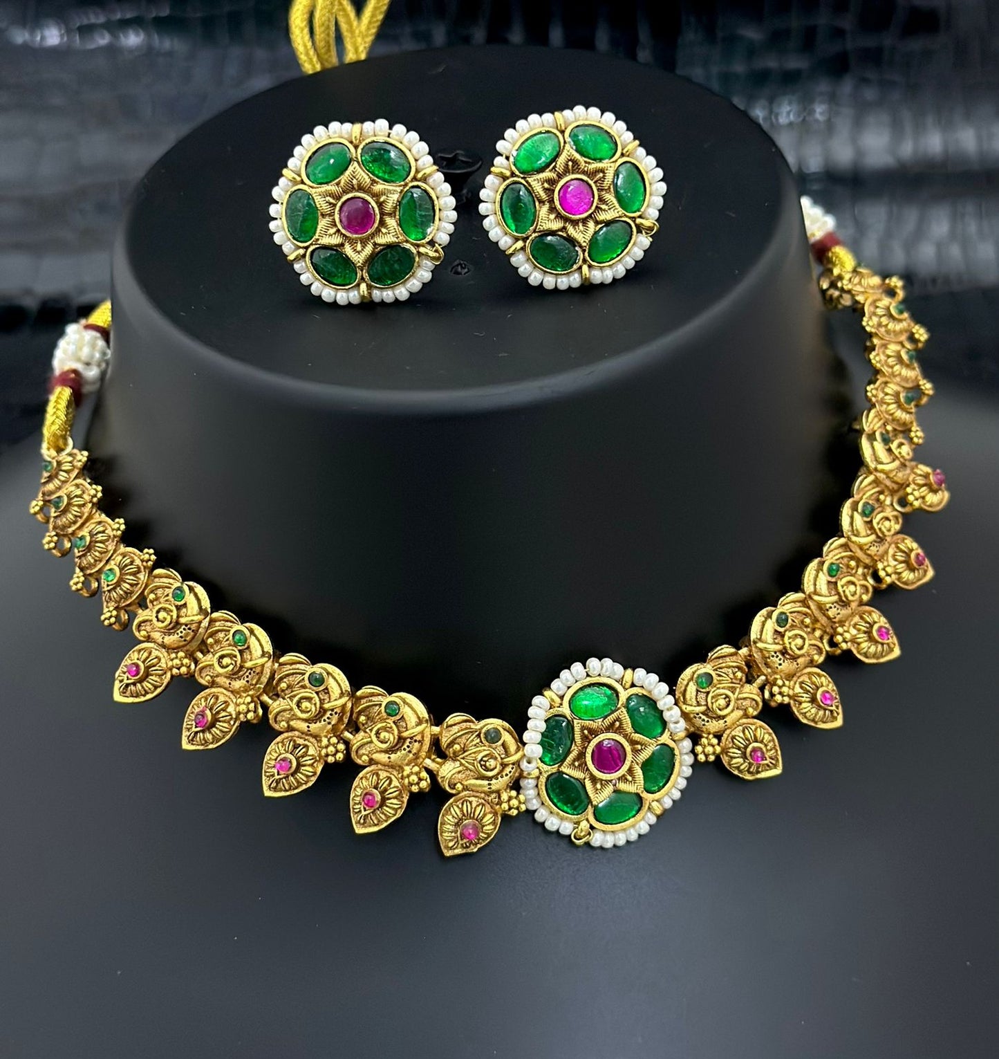 Pure jadau choker