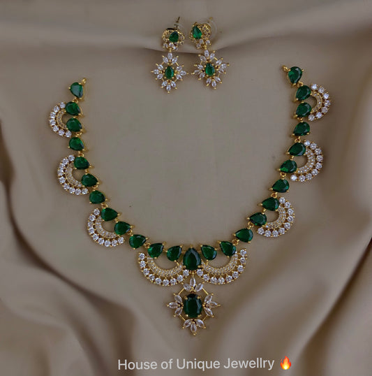 Stone layer necklace