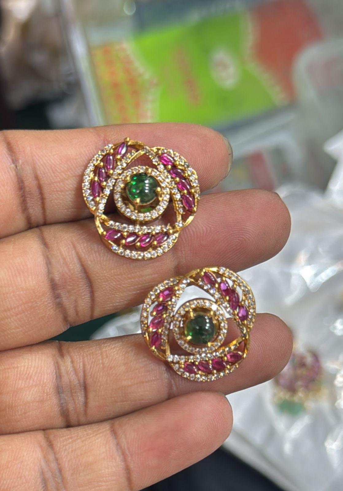 Simple flower earing