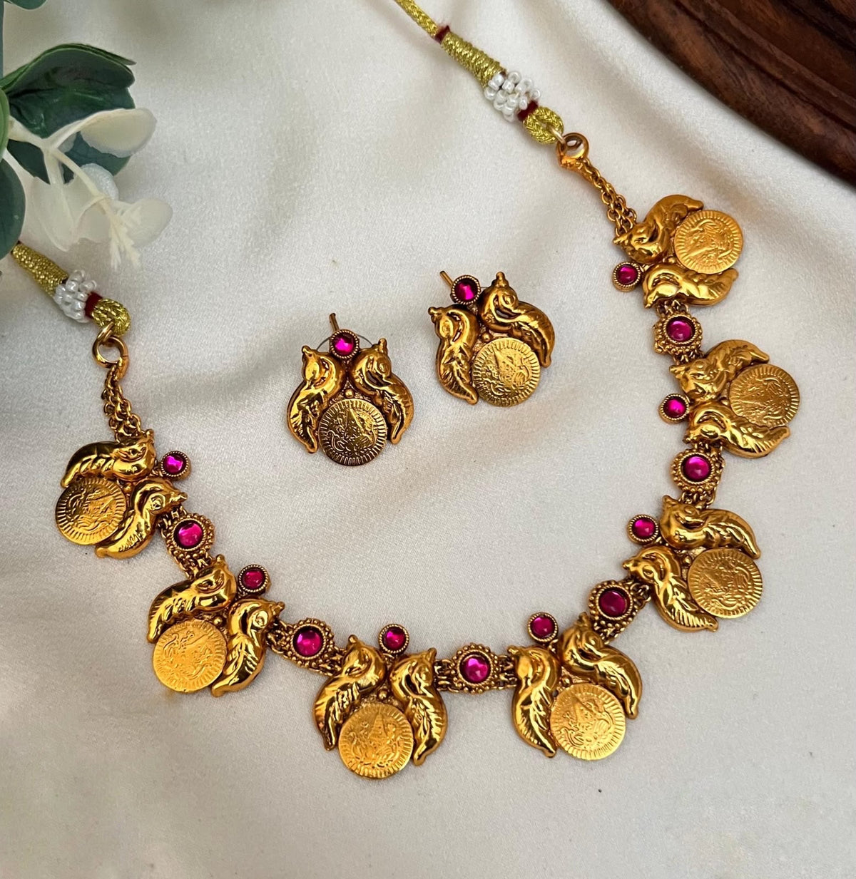 Kaasu necklace