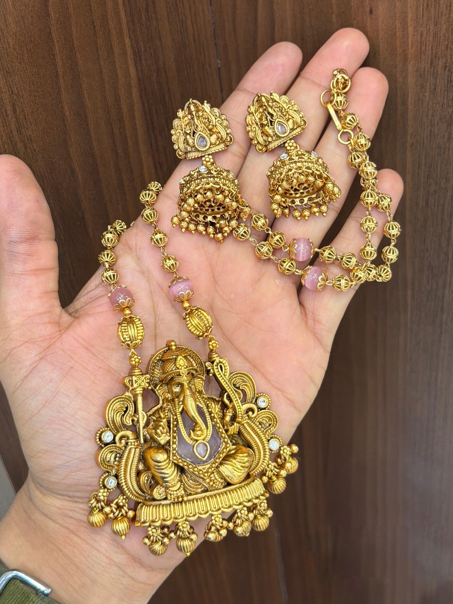 Ganesha pendent necklace