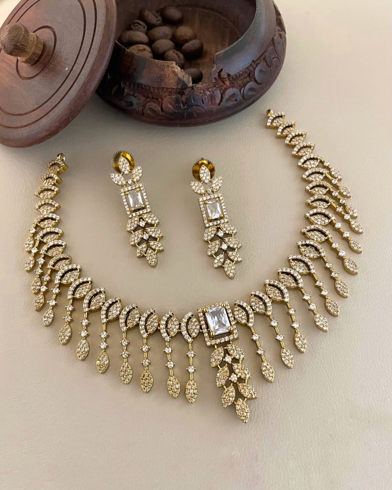Grand drops necklace (DR-33)