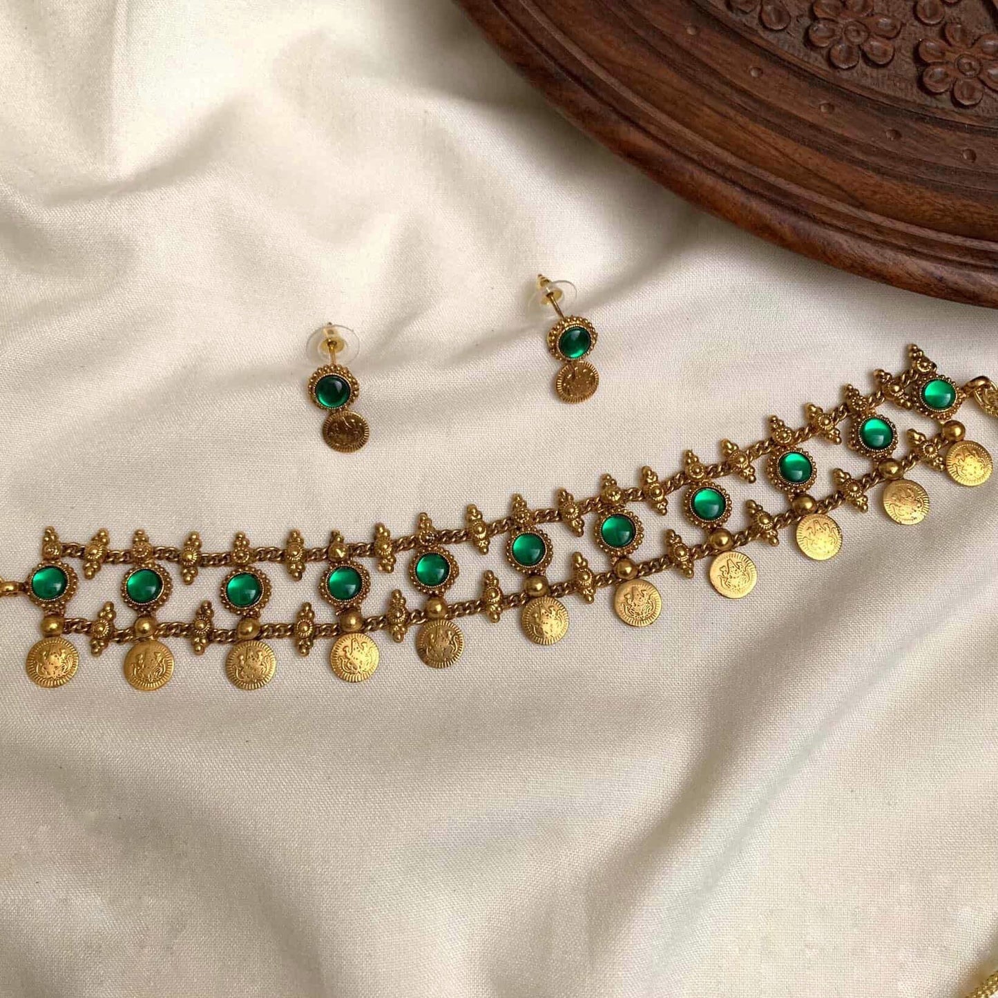 Coin choker