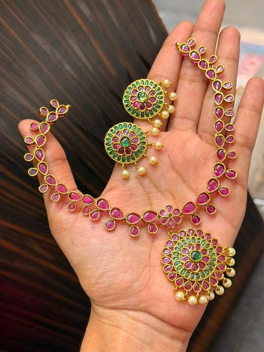 Kemp stone necklace