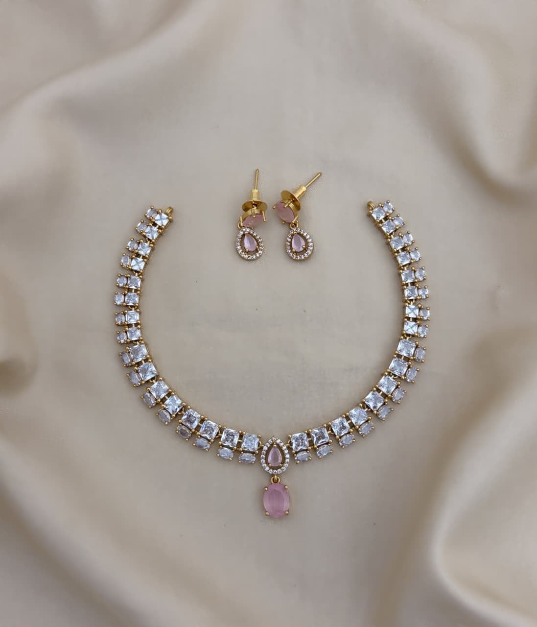 White stone color drop necklace