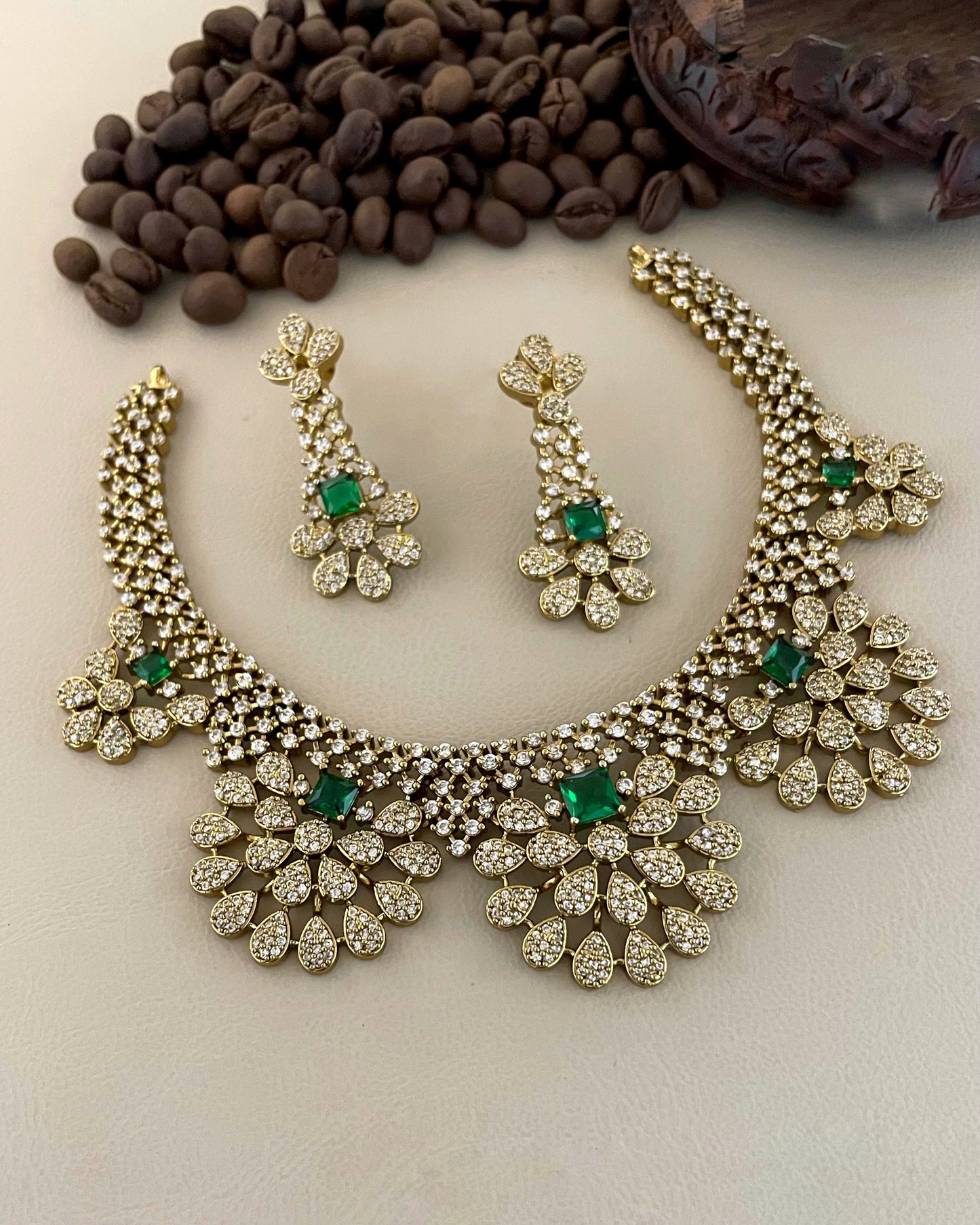 Grand necklace (DR-17)