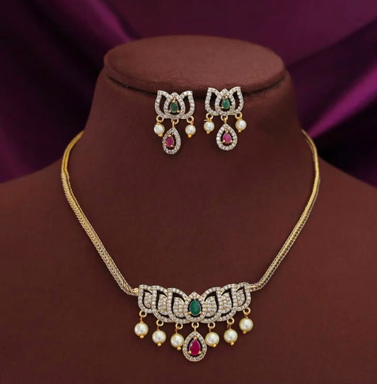 Lotus choker